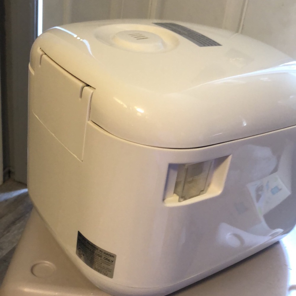 Zojirushi Rice cooker - Picture 8 of 14
